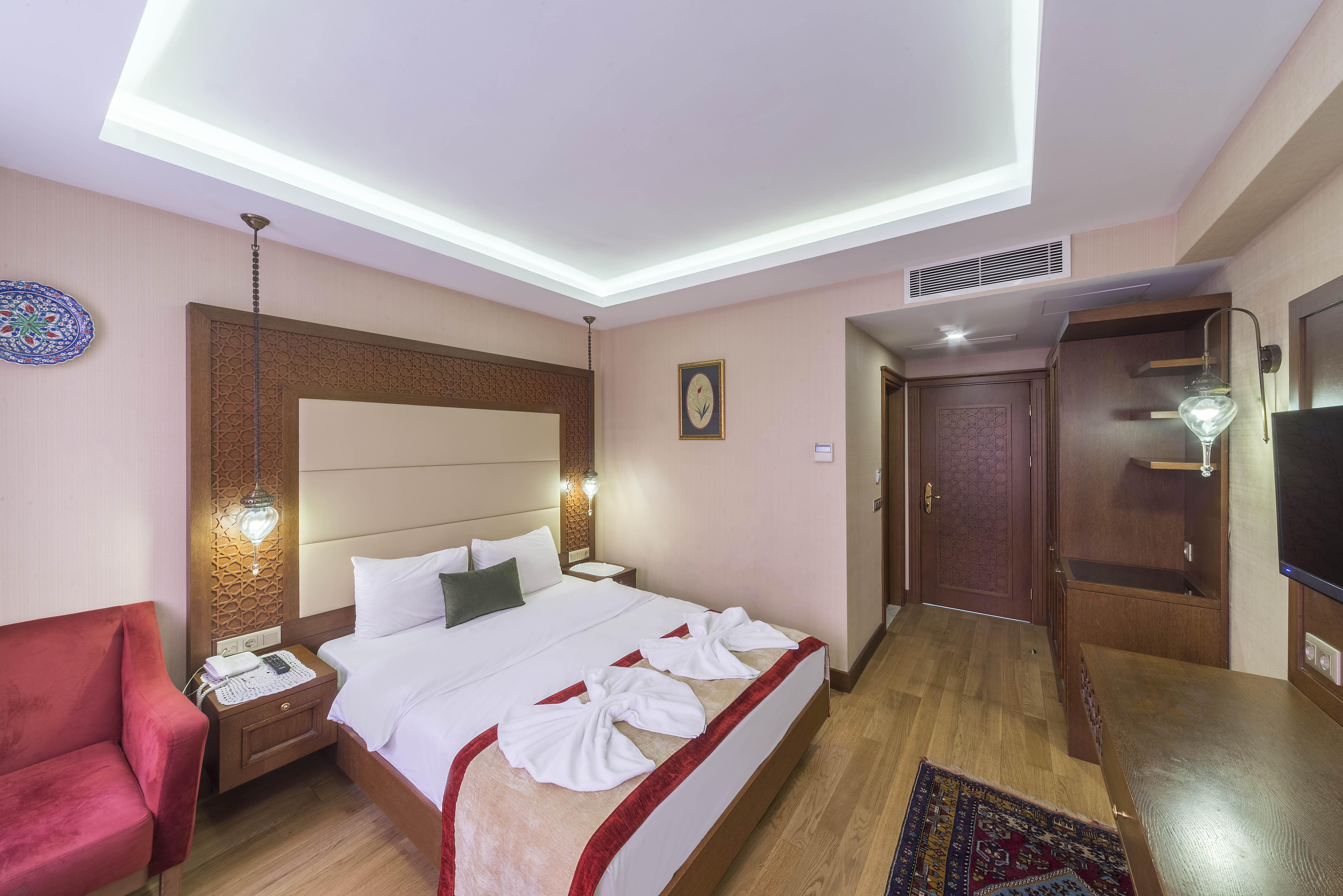 Lalinn Otel
