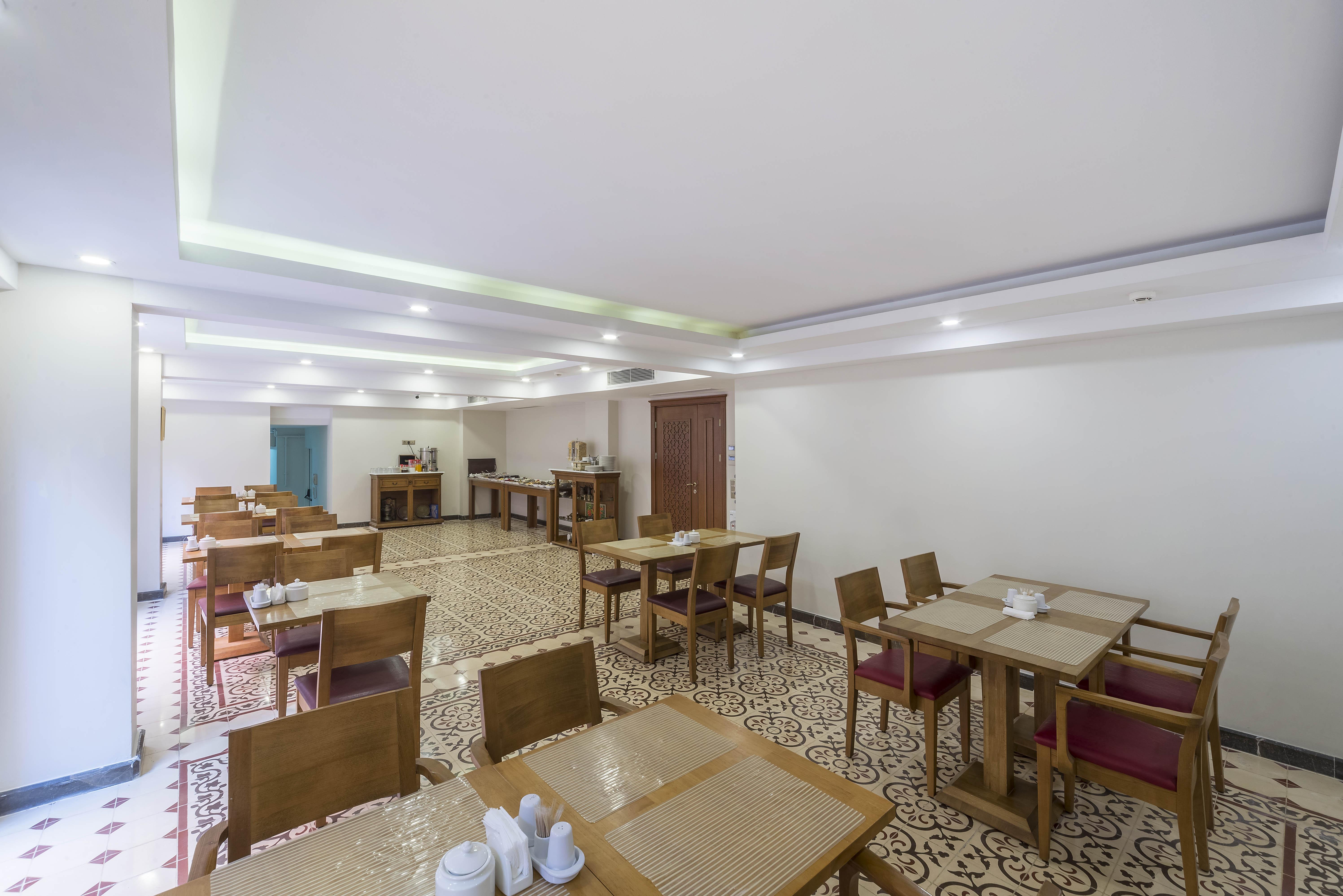 Lalinn Otel 3*