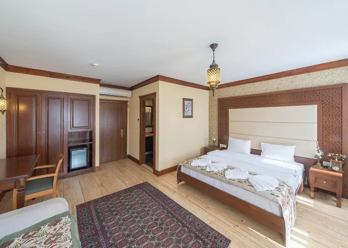 Lalinn Hotel
